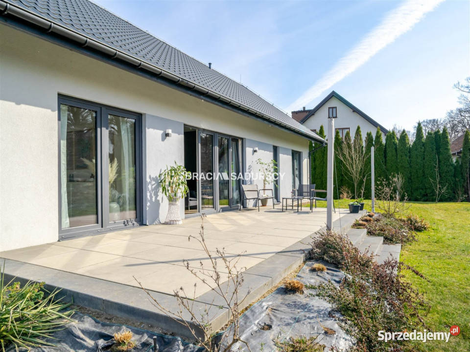 Dom Proszówki 1229m2