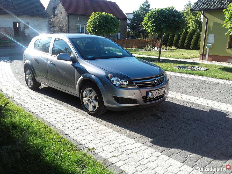 SPRZEDAM SAMOCHÓD OSOBOWY OPEL ASTRA 3 14BENZYNA Kobylice