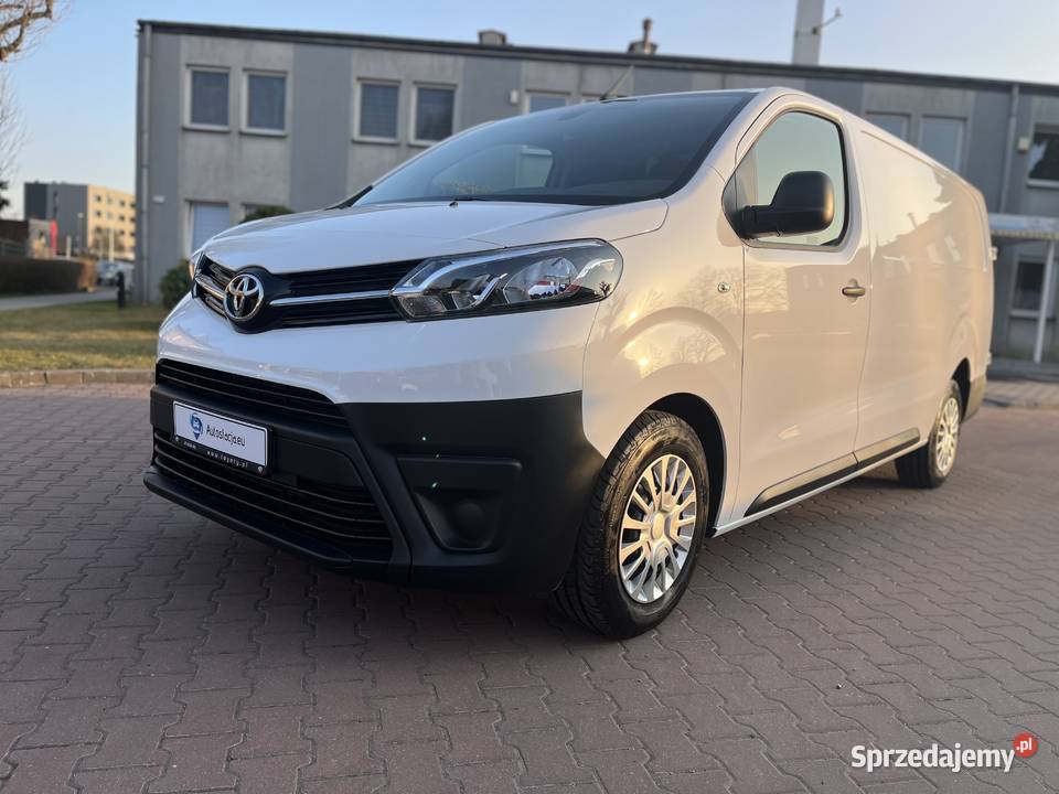 Toyota Proace XL wynajem z wykupem w kwocie 2490 diesel mazowieckie Warszawa