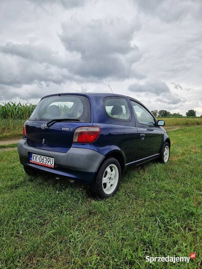 Toyota yaris 10 benzyna w super stanie długie Yaris Oświęcim