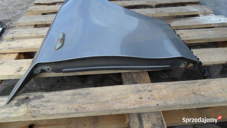 BMW E82 11r błotnik prawy przód