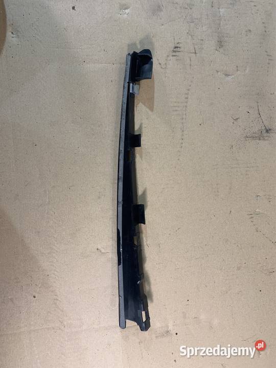 8T8831707 uchwyt uszczelki PT audi a5 8t lift Uchwyty fabryczne