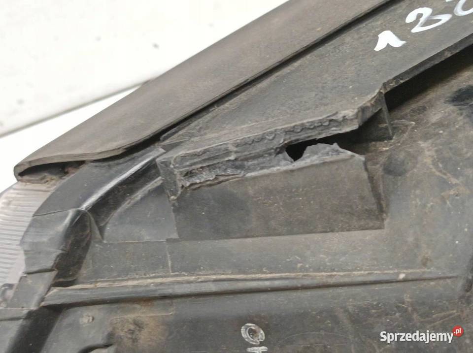 LAMPA PRZÓD PRAWA EUROPA SOCZEWKA USZKODZONA Kia