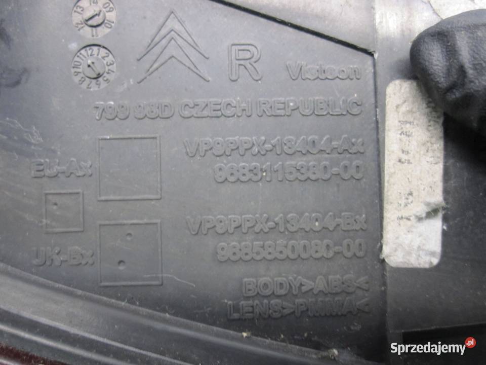 CITROEN DS3 10r lampa prawy tył 9683115380 sprzedam