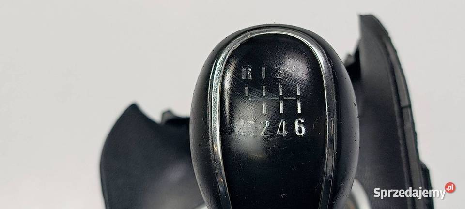 DŹWIGNIA ZMIANY BIEGÓW OPEL MERIVA B II 13258302 Lipno