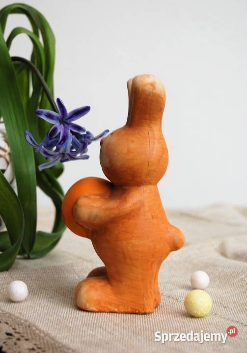 Zając wielkanocny z pisanką figurka ceramika wielokolorowy Lublin