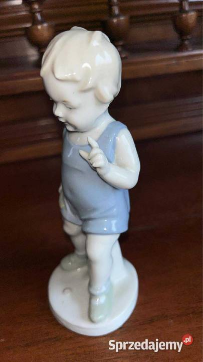 Figurka porcelanowa małego chłopca w niebieskim Gdańsk
