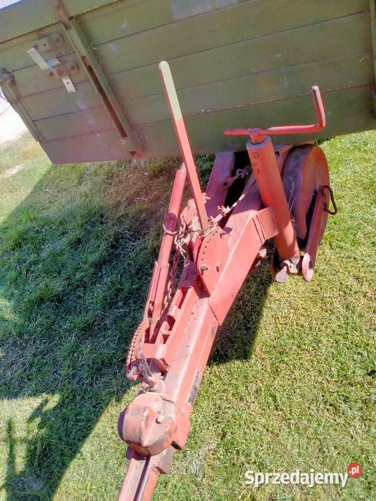 Sprzedam rozrzutnik nieuszkodzony Rozrzutniki obornika