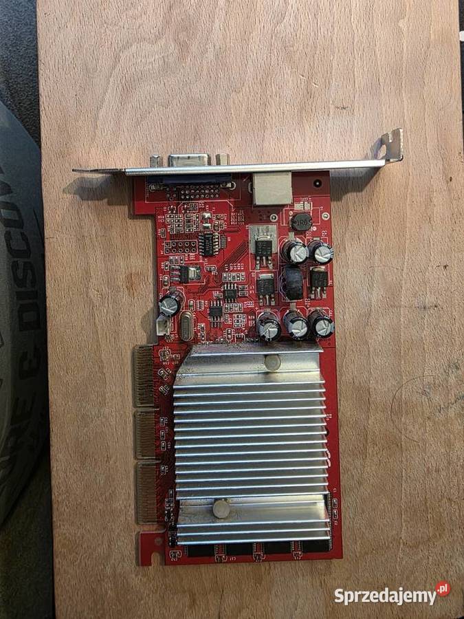 Karty graficzne do starego PC 32GB Łomża