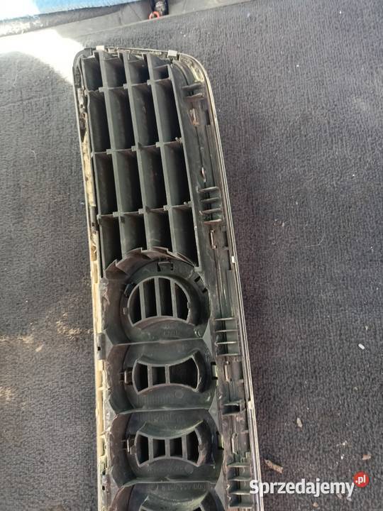 Grill 8D0 853 651 R Audi A4 B5 FL a27