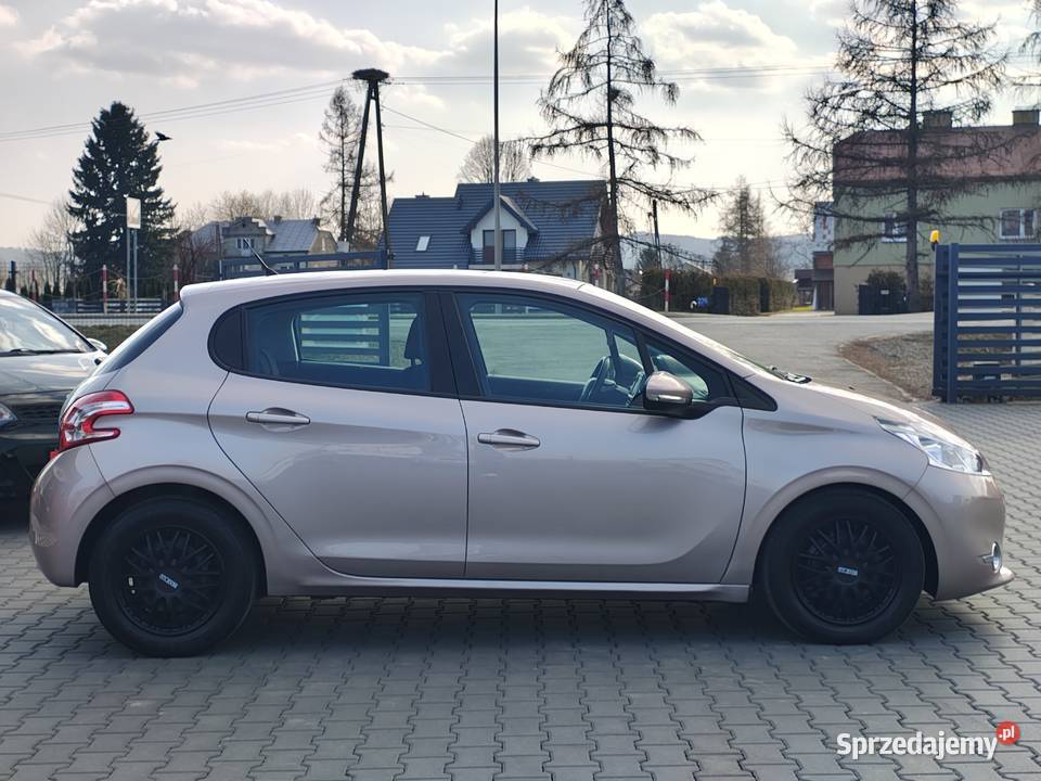 Peugeot 208 Niski Przebieg 80000 16HDI Stan komputer pokładowy 208