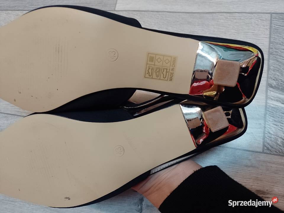 43 Czarne bogato zdobione czółenka wieczorowe z Moda i Styl