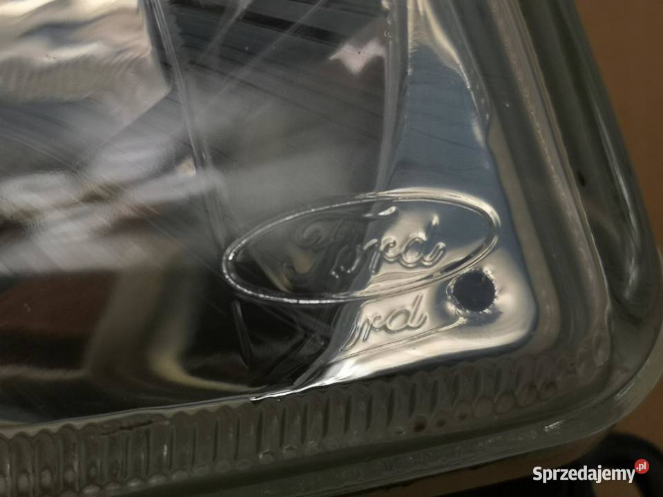 LAMPA HALOGEN PRAWY FORD FOCUS 19982004 NOWY osobowe sprzedam
