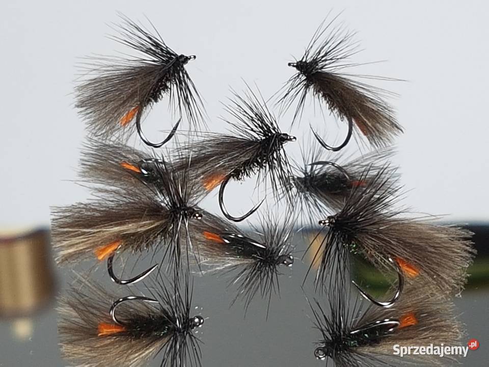 Sztuczne muchy suche chruściki Leśna