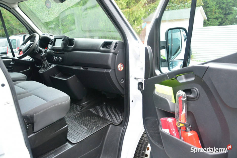 Renault Master średniak 7 osobowy brygadówka nieuszkodzony Warszawa sprzedam