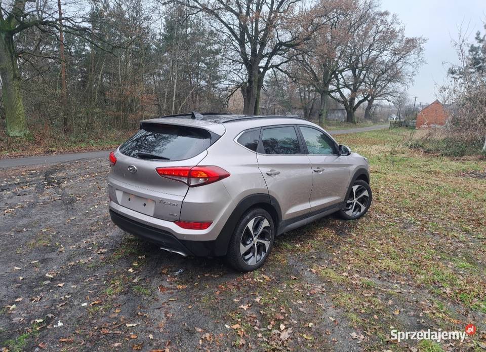 Hundai tuscon 2017 przebieg 140 sprawny 4x4 140000km sprzedam