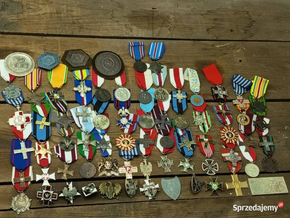 Duży pakiet zestaw odznaczenia polskie repliki Gozdnica
