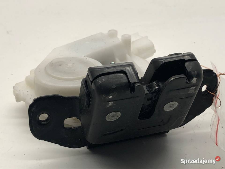 ZAMEK KLAPY TYŁ TOYOTA AURIS II Kombi 1318