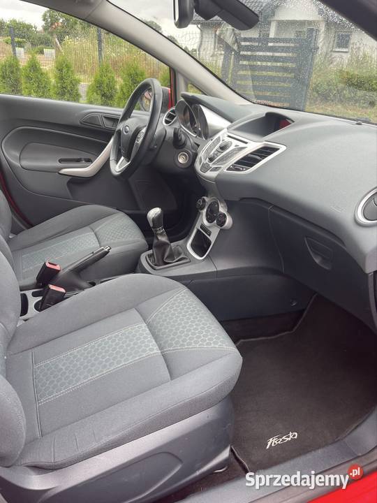 Ford Fiesta Titanium 125 benzyna styl komfort i isofix