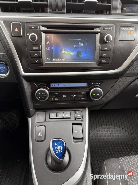 Toyota Auris Hybrid KOMBI Navi Warszawa 3wł światła przeciwmgielne