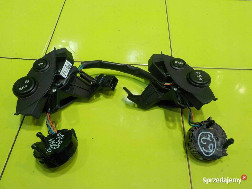 SMART FORFOUR II 16r przelaczniki kierownicy Suków