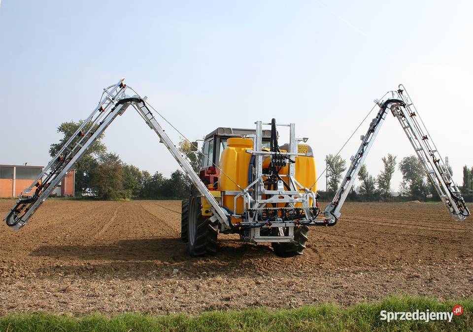 Opryskiwacz zawieszany hydrauliczny polowy