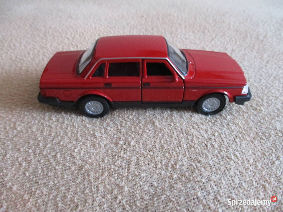 Historyczny model VOLWO 204 GL Zielona Góra