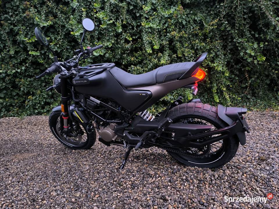 husqvarna svartpilen 125 NOWA 2023 Książ Wielkopolski
