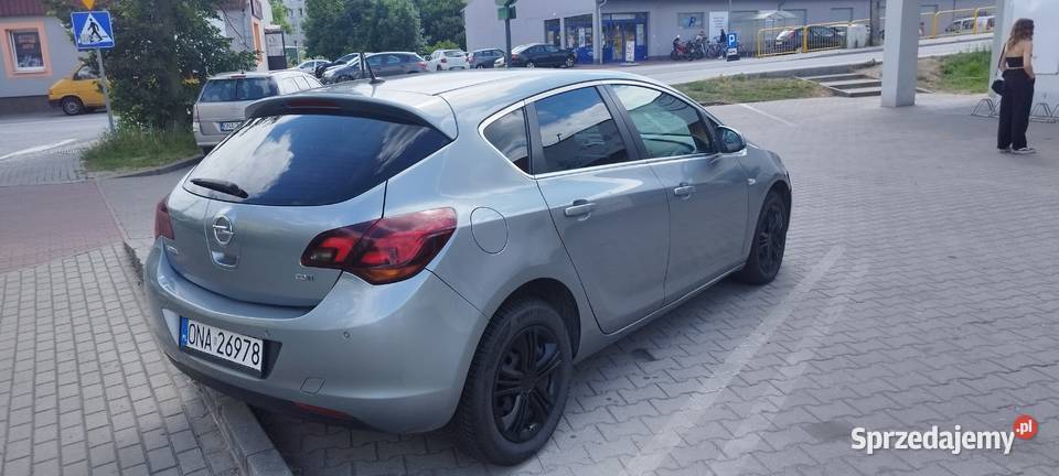 Sprzedam Opel Astra J 17CDTI sprzedam