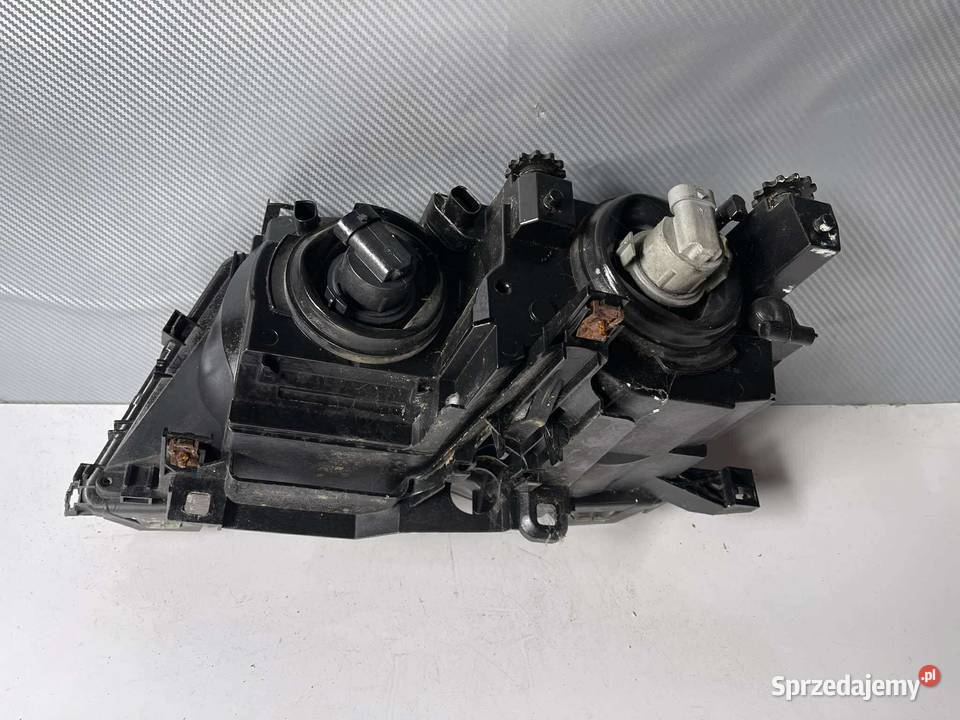 BMW 3 E46 PRAWA LAMPA PRZÓD SEDAN ORYGINAŁ prawe Ostroróg