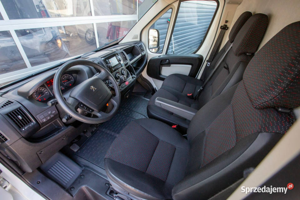 Peugeot Boxer L2H2 ŚREDNI 22 BlueHDI PREMIUM serwisowany w ASO wielkopolskie Jarocin sprzedam