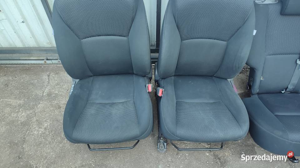 TOYOTA AURIS I LIFT FOTEL KANAPA BOCZKI FOTELE Fotele i kanapy Włoszczowa