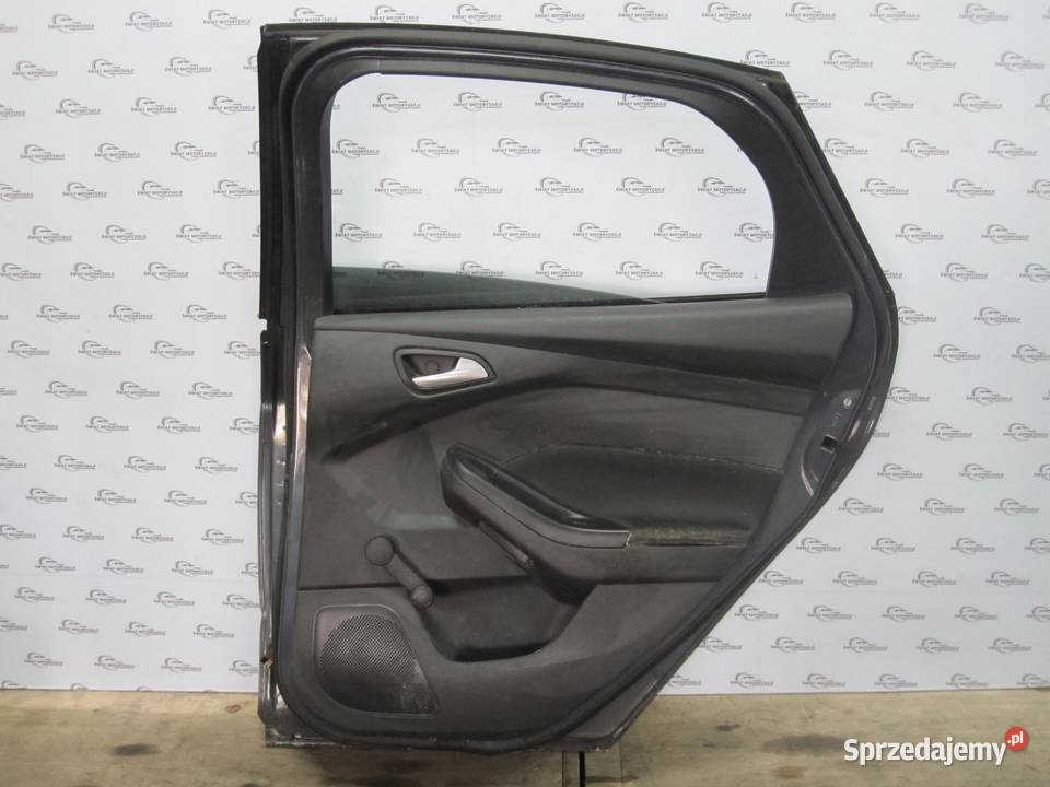 FORD FOCUS MK3 III 12r drzwi prawe tył