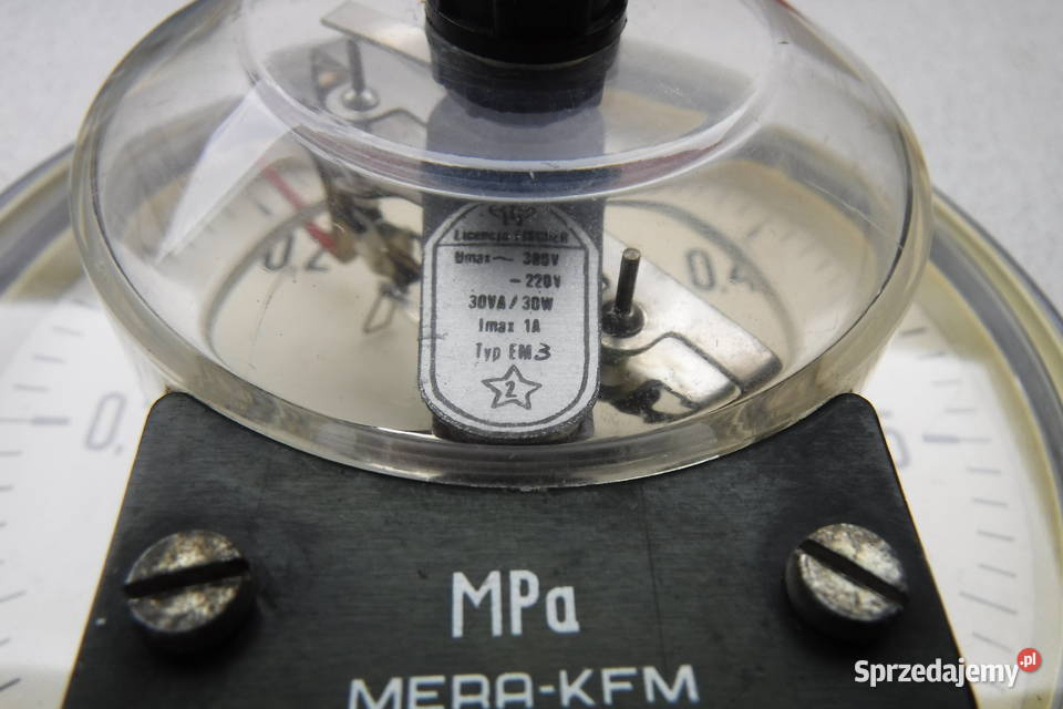 Manometr kontaktowy 006 MPa EM3 manowakumetr Otwock sprzedam