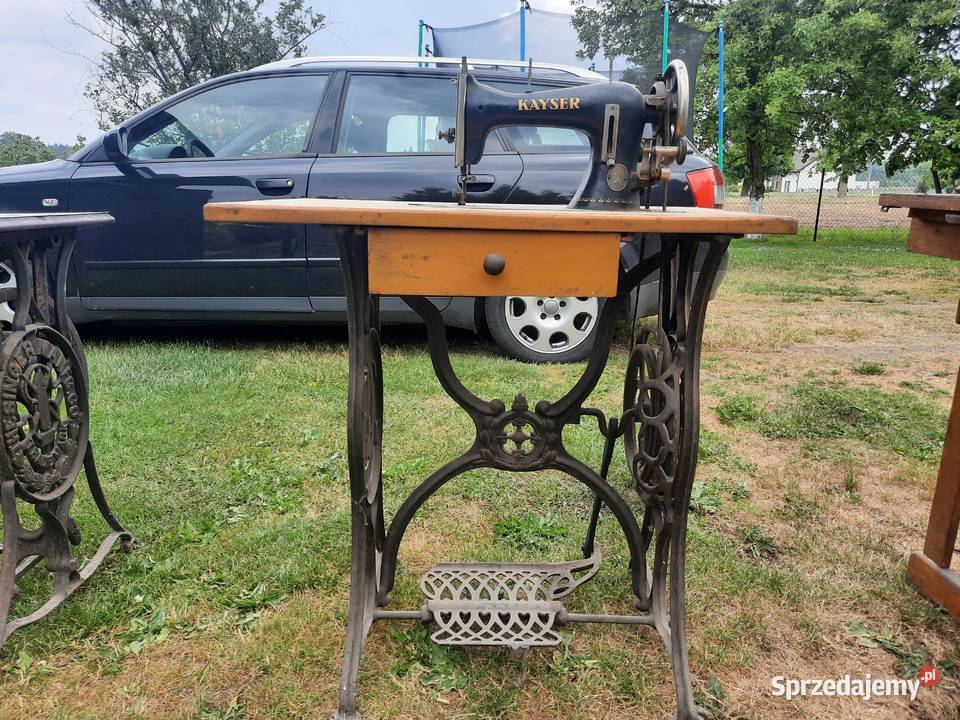 Stare maszyny do szycia Strojec