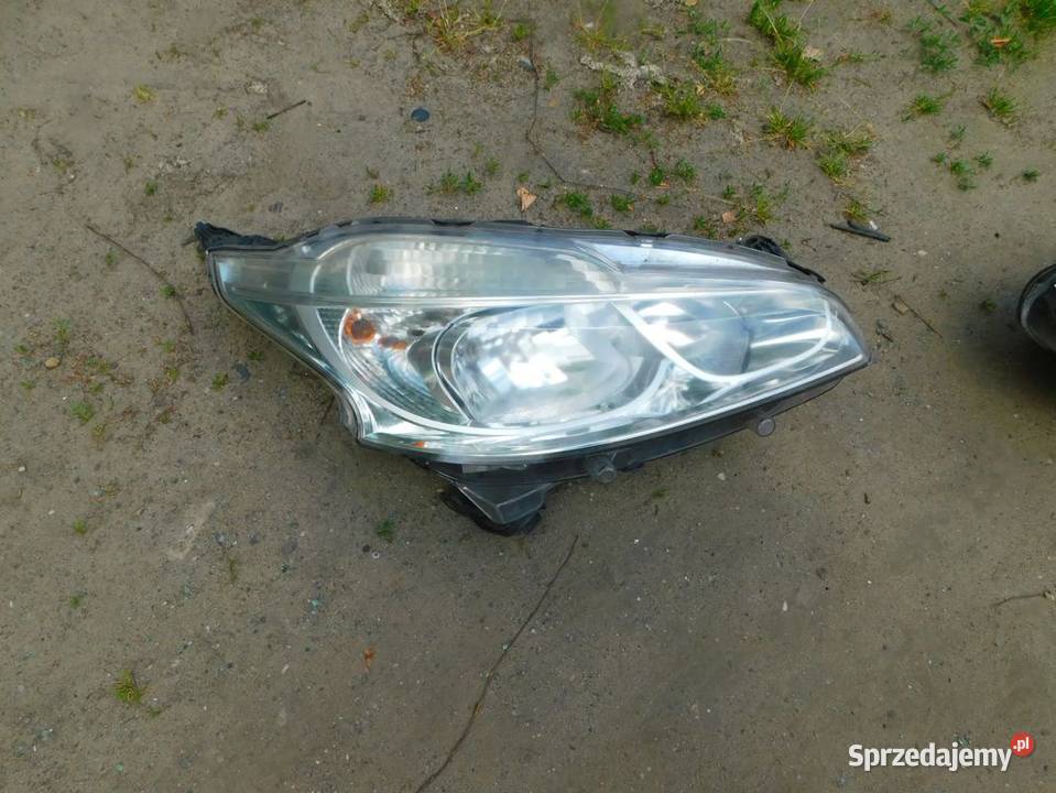 peugeot 208 I lampa prawa UK WYSYŁKA osobowe