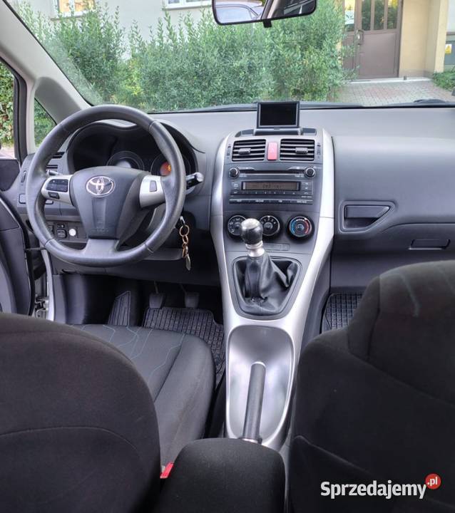 Toyota Auris krajowy 2011r Benzyna niski CD Oświęcim
