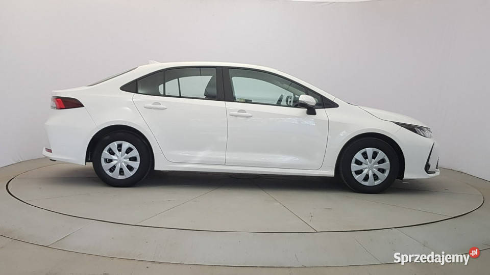 Toyota Corolla 15 Active Z Polskiego Salonu Warszawa