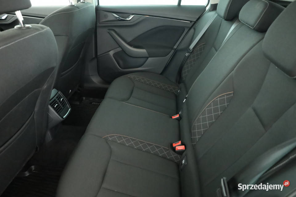 Skoda Kamiq 10 TSI czujnik deszczu