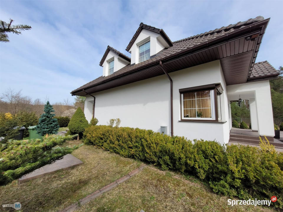 Dom wolnostojący 276 metrów Nowiny Rok budowy 2010 świętokrzyskie