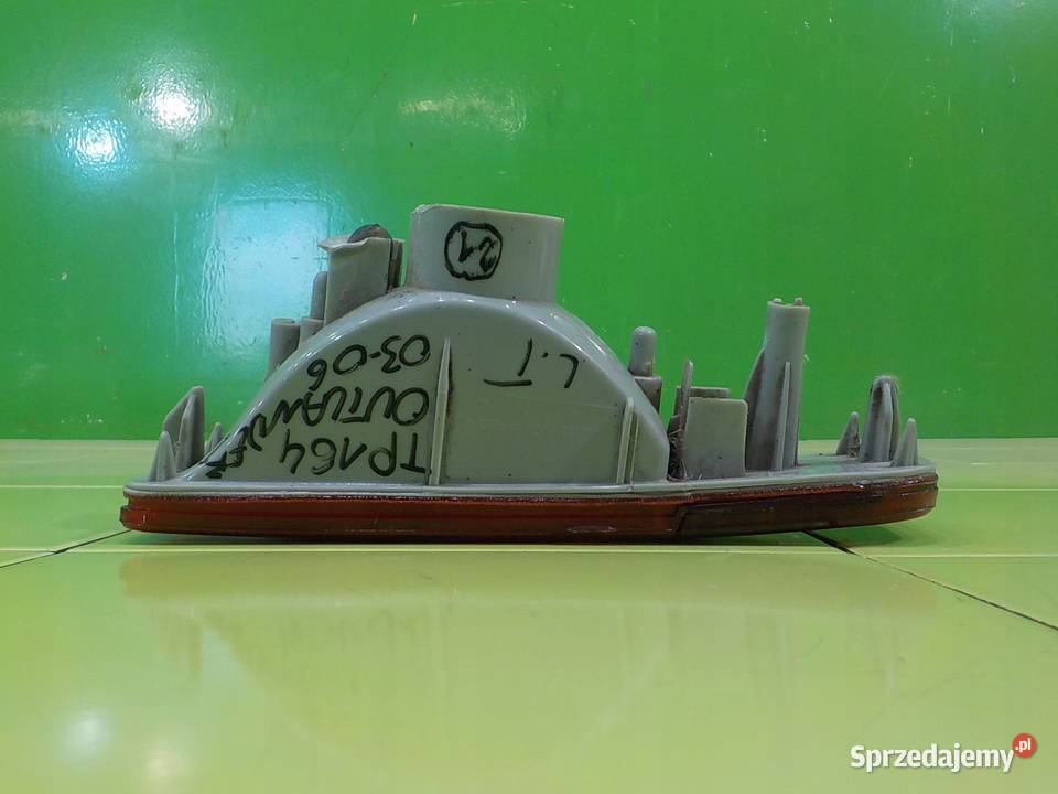 MITSUBISHI OUTLANDER I AUT 04r 5D lampa lewa tyl Suków