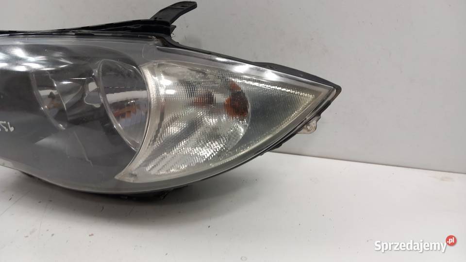 BMW 1 E87 LIFT LAMPA PRZÓD LEWA osobowe Zbierkowo sprzedam
