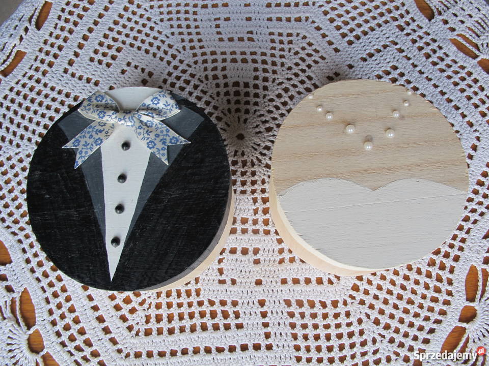 Dwie szkatułki małżeńskie drewniane