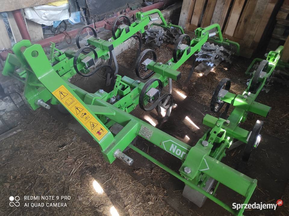 Pielnikoobyspnik z wałkami strunowymi Bomet nieuszkodzony Lubartów