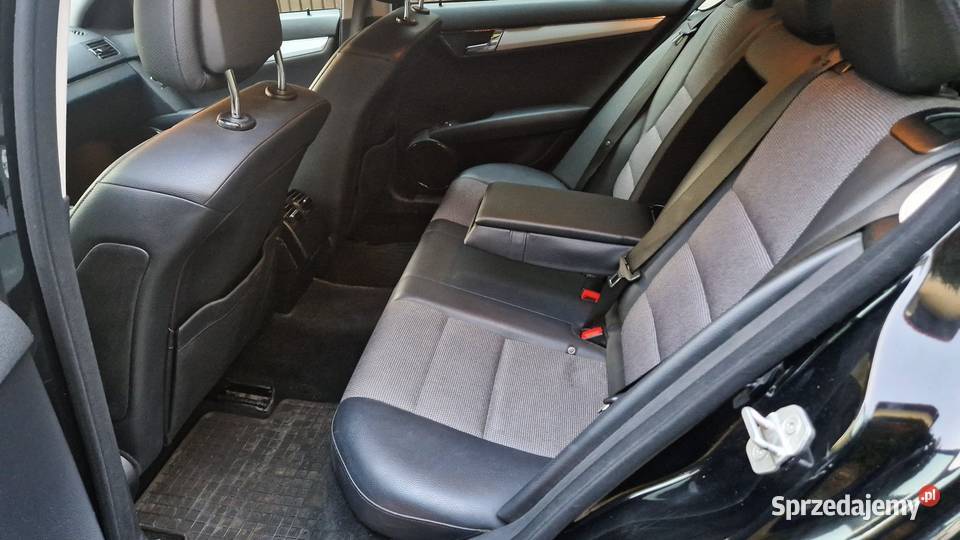 MercedesBenz C200 AUTOMAT półskóra xenony rej ew Rok produkcji 2010 Kraków