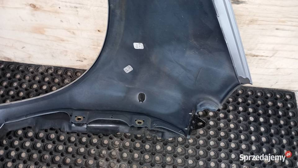 MERCEDES W168 BŁOTNIK PRZÓD PRAWY 706 Zbierkowo