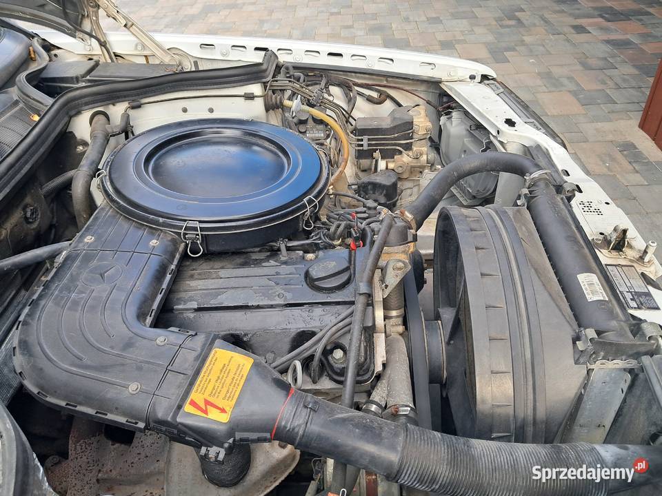 Sprzedam Mercedes W124 wąska listw gaznik 1989 Sedan / Limuzyna mazowieckie Warszawa