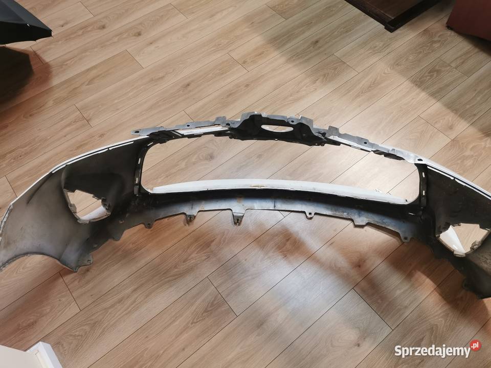 Zderzak przedni przód Toyota Yaris 2015r Rok produkcji 2015 podlaskie sprzedam