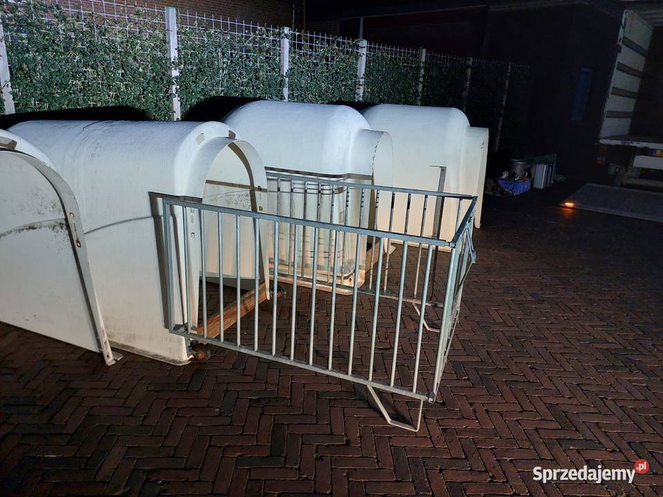 Iglo cieląt budki cieląt Hodowla bydła Krzewica