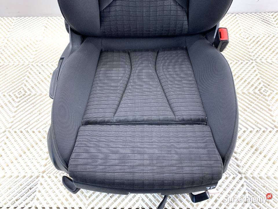 FOTEL PRAWY PRZÓD AUDI A3 8V SedanLimuzyna osobowe sprzedam